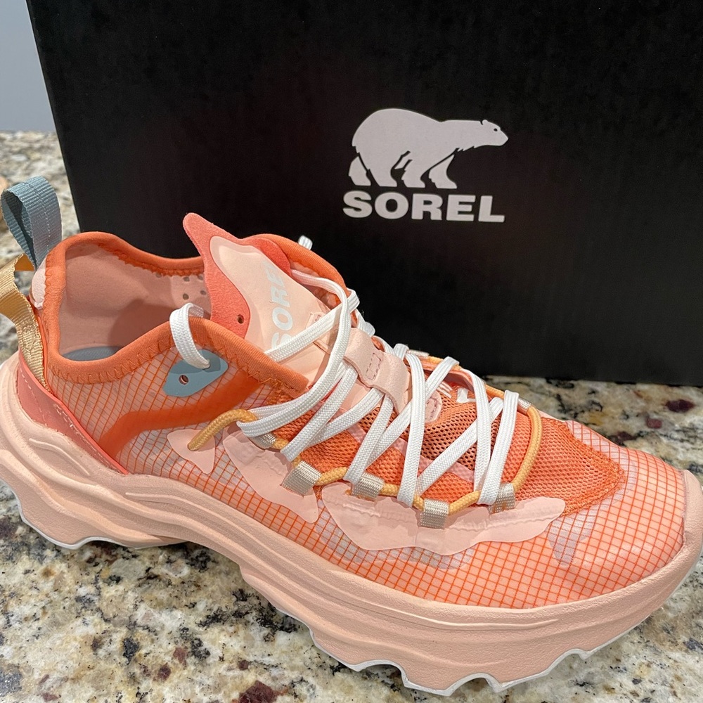 Sorel Kinetic Breakthru Tech Lace. Brand new. Size 9